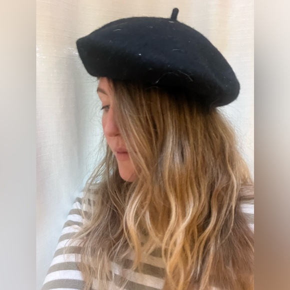 VINTAGE 100% Wool Black Beret (OS) - Picture 3 of 5